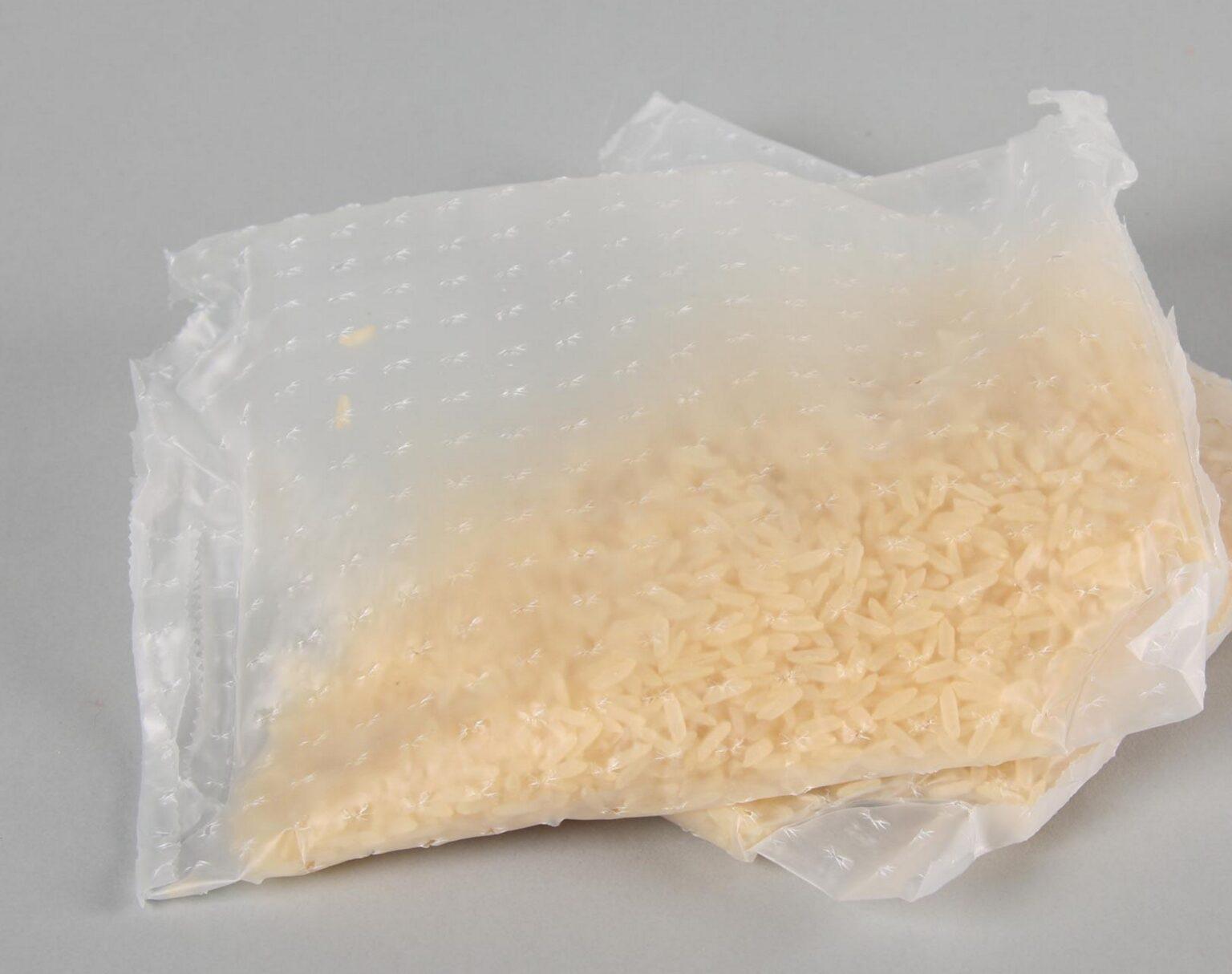 Pokud si kupujete rýži v sáčku, měli byste vědět, co to obsahuje a dělá s vaším tělem